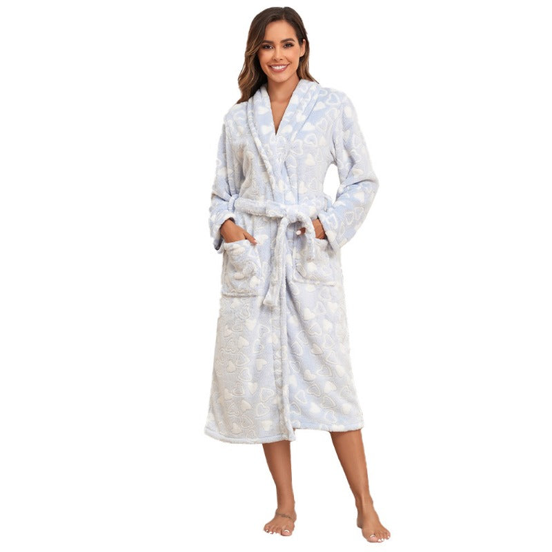 Wholesale Autumn and Winter Cut Flower Love Lapel Long Flannel Home Bathrobe Pajamas